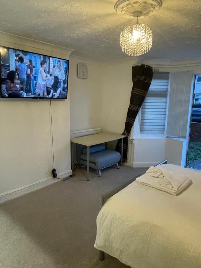 Alder En-Suites Self-Catering With Private Shower 1 Southampton Esterno foto