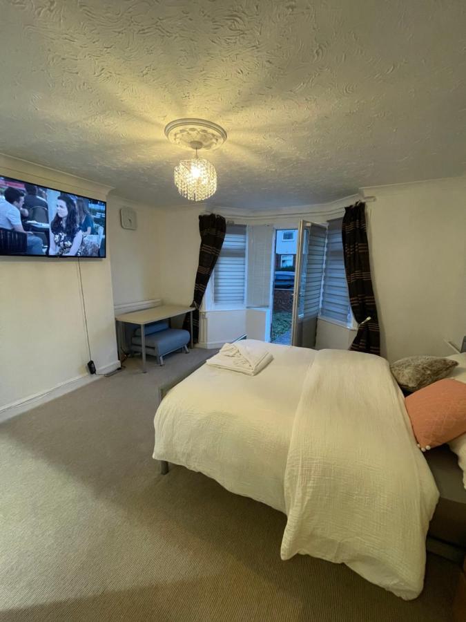 Alder En-Suites Self-Catering With Private Shower 1 Southampton Esterno foto